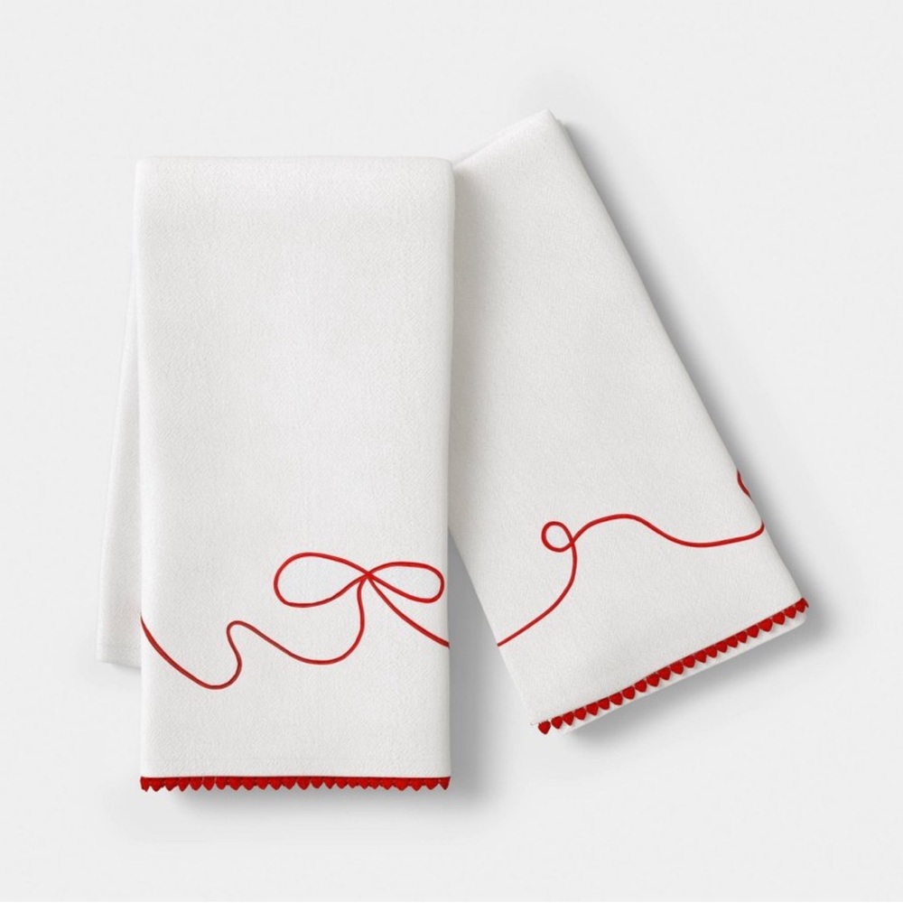 2 pack Threshold White and Red Kitchen Towel Set